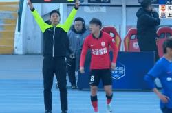 申花连续五场破门，阿贾克斯主帅直言：这小子挡不住！
